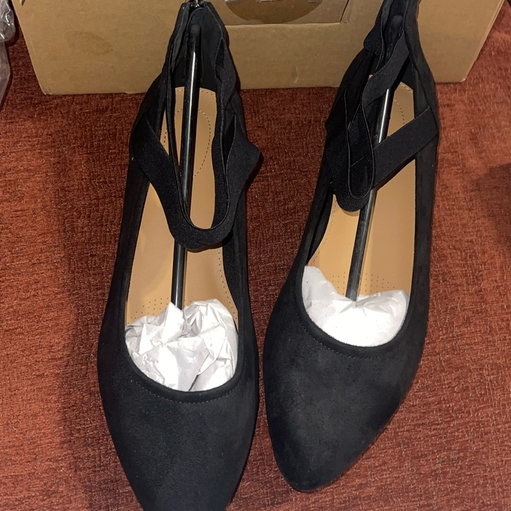 ❌SOLD❌Comfortview Black Shoes